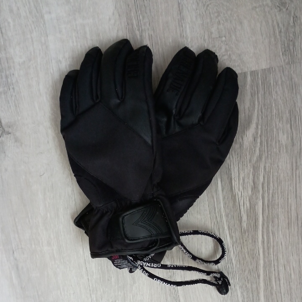 Grenade - Black Winter / Ski / Snowboard Gloves
